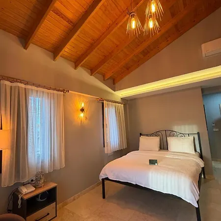 Luta Hotel *